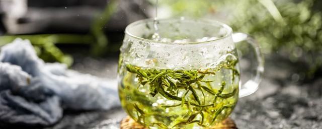 怎么去茶杯里的茶垢 怎么去除茶杯里的茶垢