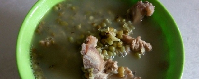 绿豆排骨汤怎么炖最好喝 绿豆排骨汤做法介绍