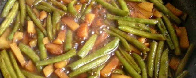东北土豆炖豆角的做法 东北土豆炖豆角怎么做