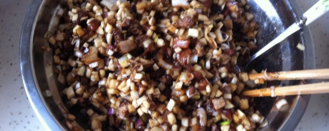 猪肉茄子馅饺子的做法 猪肉茄子馅饺子的制作方法