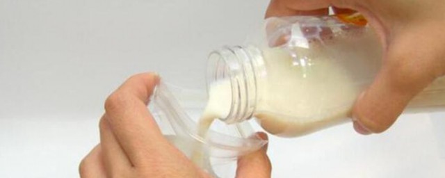 新生儿转奶的正确方法 新生儿转奶的正确方法是怎样的