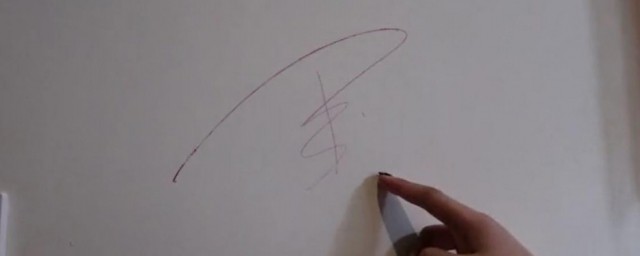 白墙被孩子乱画了怎么办 白墙被孩子乱画了有什么办法