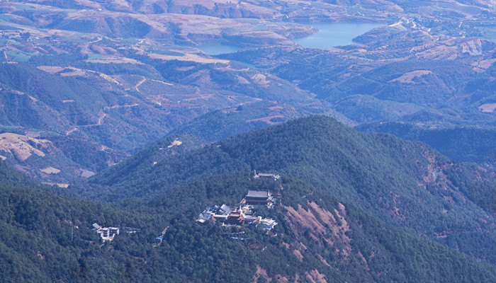 鸡足山金顶海拔多少米
