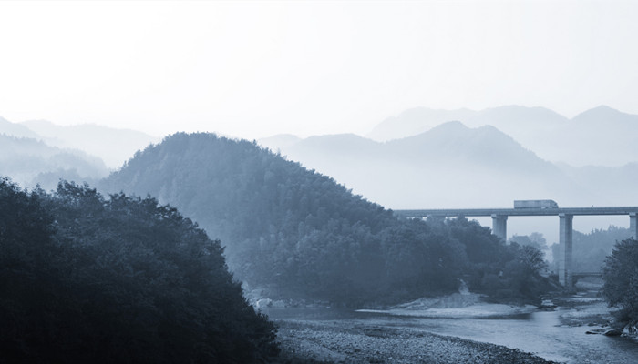 大别山海拔多少米