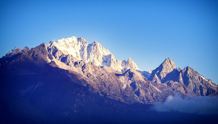 玉龙雪山海拔多少米