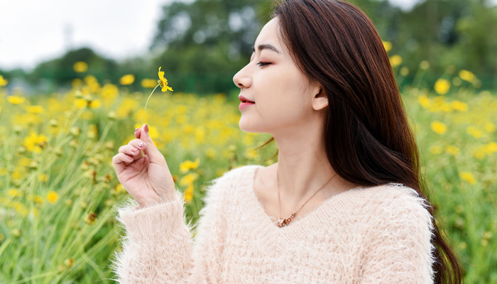 男女平等是谁提出的