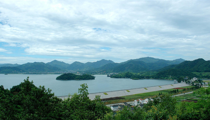 余姚在哪里属于哪个省