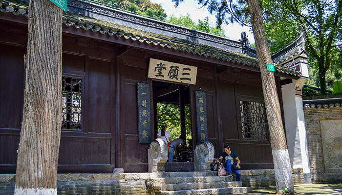诸葛亮借东风是什么季节