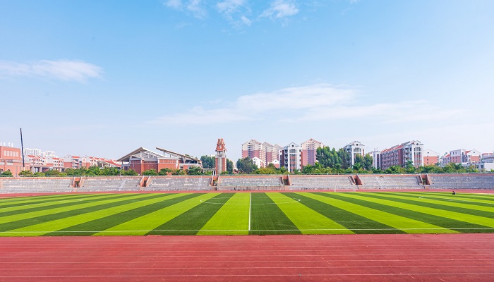 大连大学在哪里