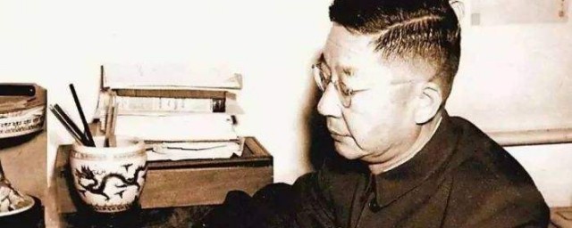老舍生平简介 老舍是谁
