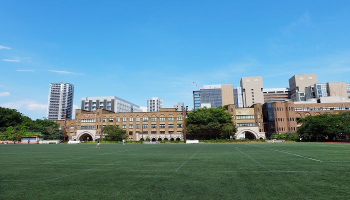 济南大学在哪个区