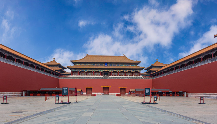 故宫从哪个门进去参观