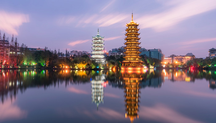 西林县属于哪个市