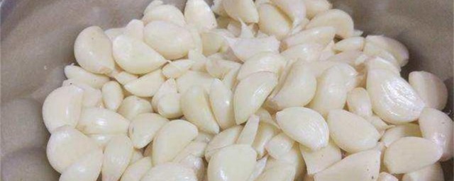 剥完蒜瓣怎样储存 剥完蒜瓣的储存方法