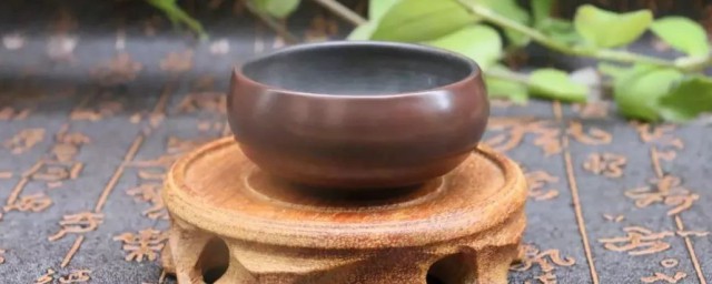茶杯内的茶垢如何去除 茶杯内的茶垢怎么去除