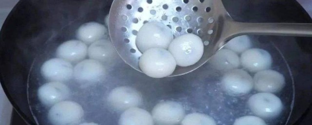 煮汤圆是冷水下锅还是开水下锅 煮汤圆的方法