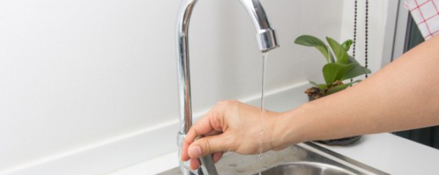 洗手池下水道堵了如何办 洗手池下水道堵塞的解决要领