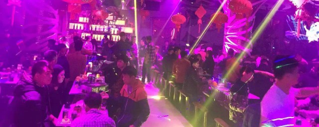 酒吧低消什么意思 酒吧低消的意思是