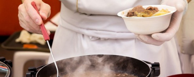 鲍鱼炖汤 鲍鱼炖瘦肉汤