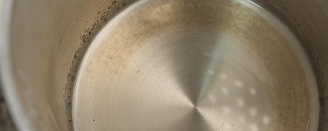 开水瓶里的水垢怎么清理 开水瓶里的水垢如何清理
