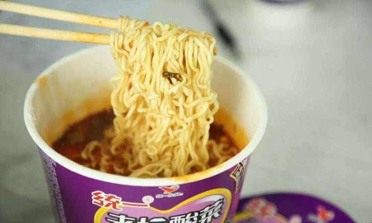 方便面热量高吗