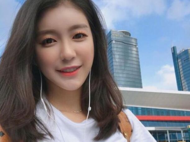 发量多适合什么发型