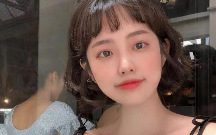 娃娃脸女生有什么特征
