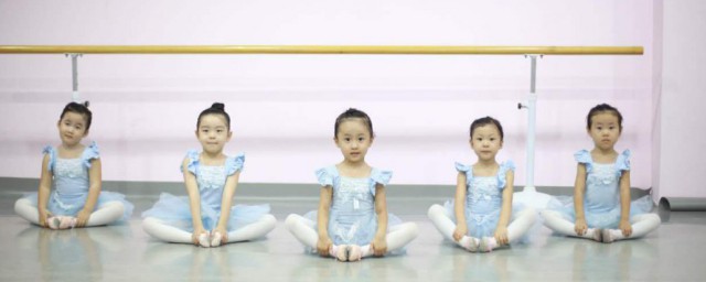 小孩学芭蕾还是中国舞 小孩学芭蕾好不好