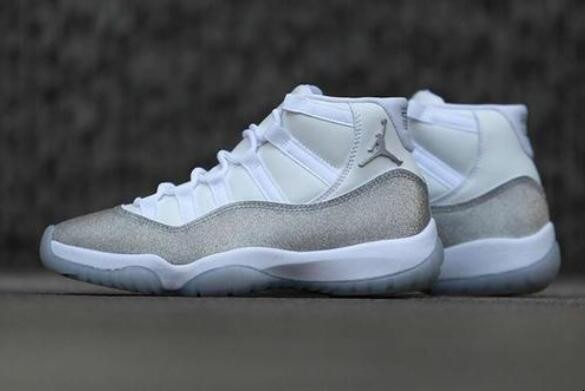 aj11鞋带怎么系