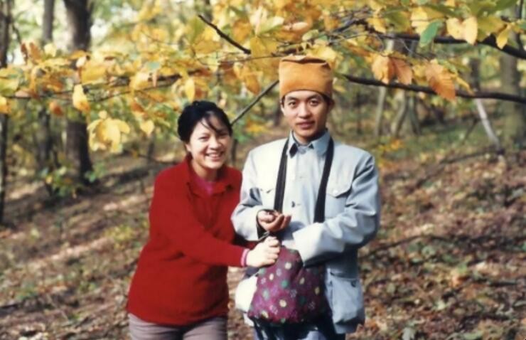 朦胧诗派的代表诗人是谁