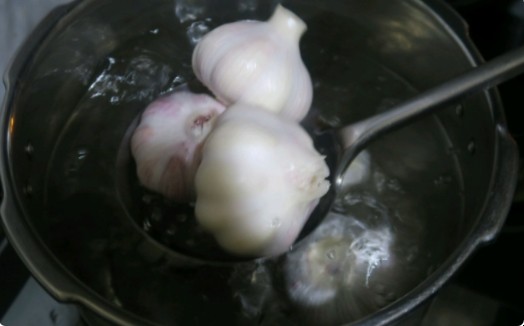 如何腌制糖蒜