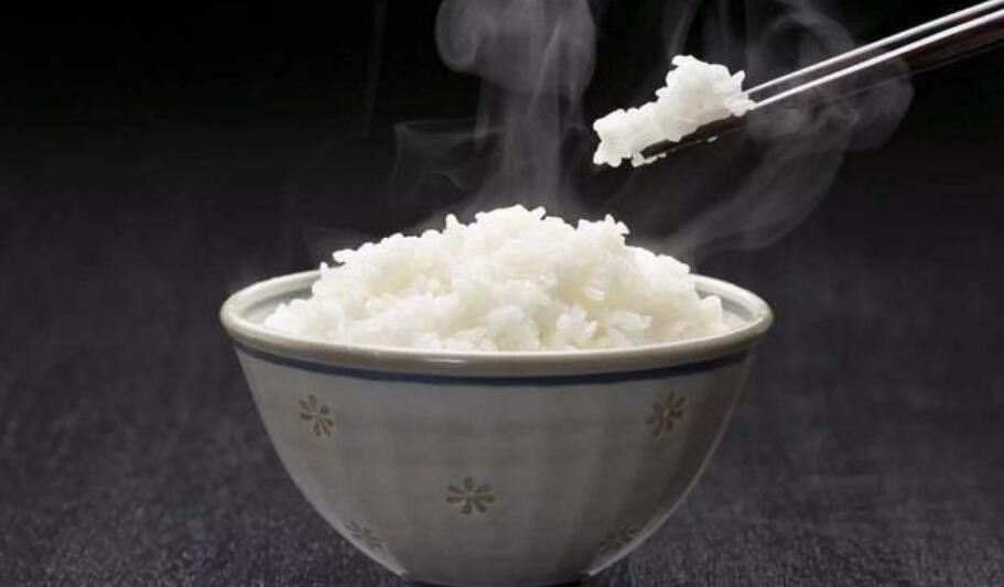 米饭和面条哪个热量更高