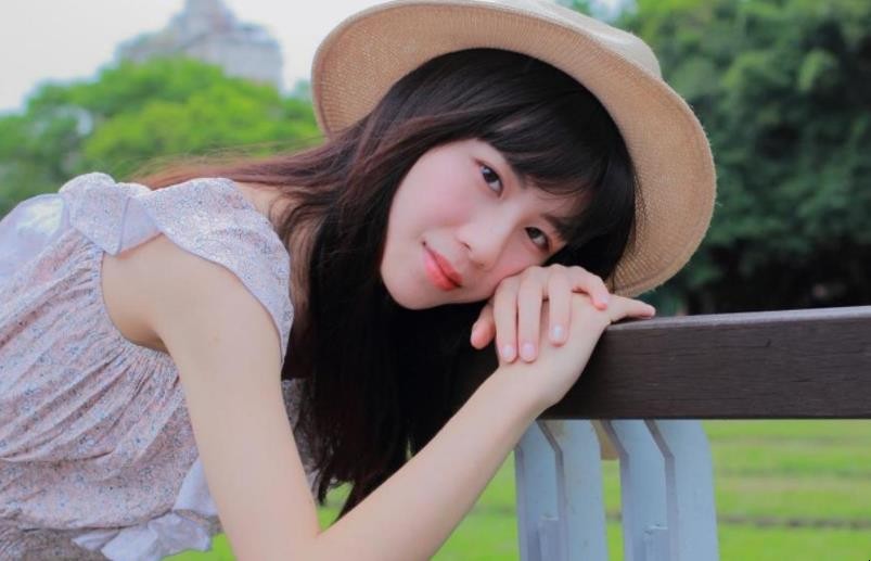 赞美女人漂亮的短句有哪些