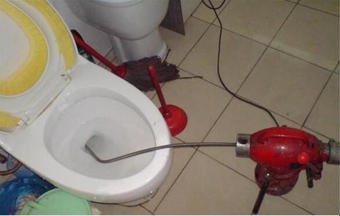 坐便器堵了怎么办