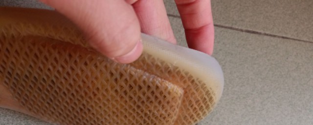 水晶底发黄了怎么办 水晶底发黄的解决方法