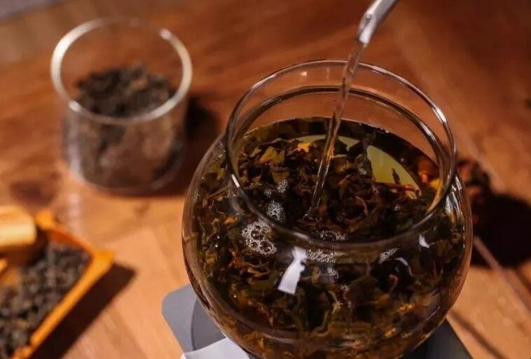 酒满茶半杯是什么意思
