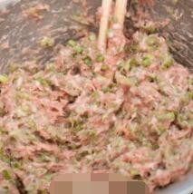 芹菜饺子的做法是什么