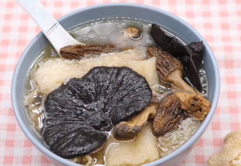 灵芝煲汤放什么材料好
