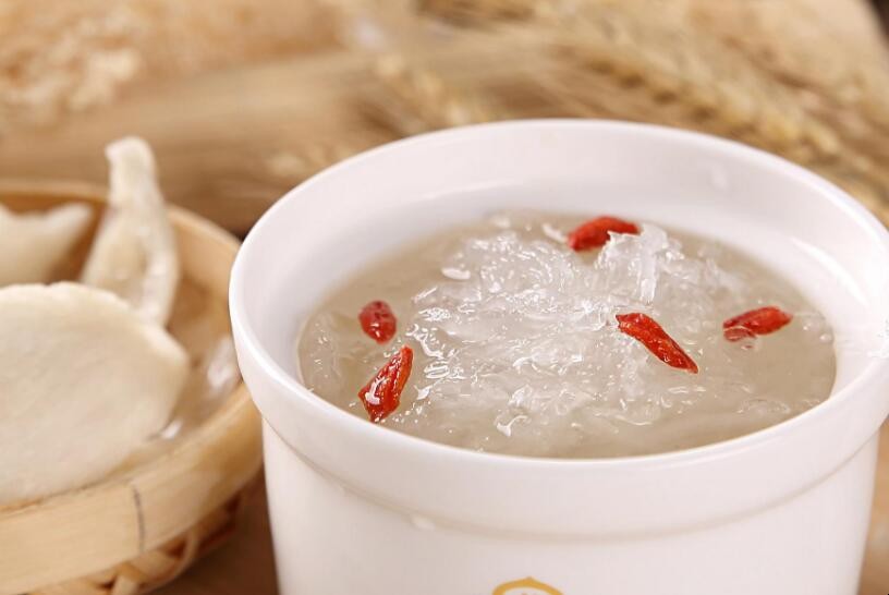 白燕窝和血燕窝的区别是什么