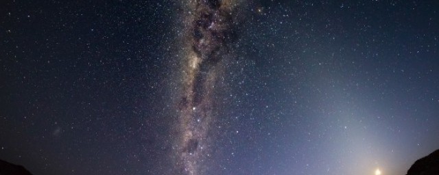 迢迢牵牛星中哪两句写出了织女的相思之苦 迢迢牵牛星的全文