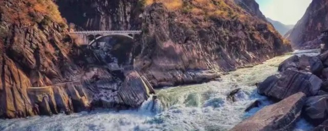 虎跳峡介绍 虎跳峡简单简介