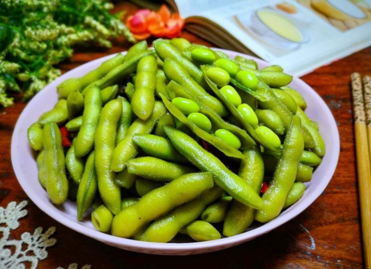 煮毛豆如何才能是翠绿色的