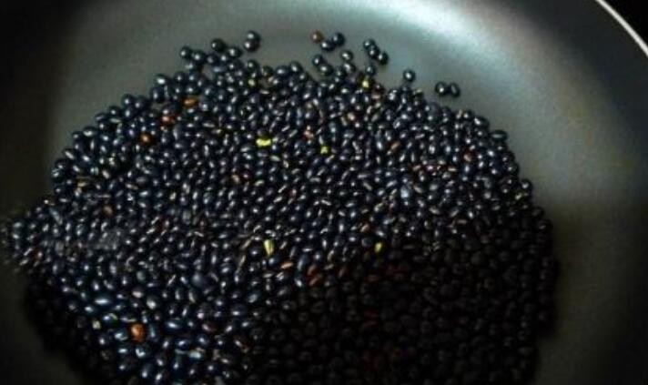 醋泡黑豆的正确做法是什么