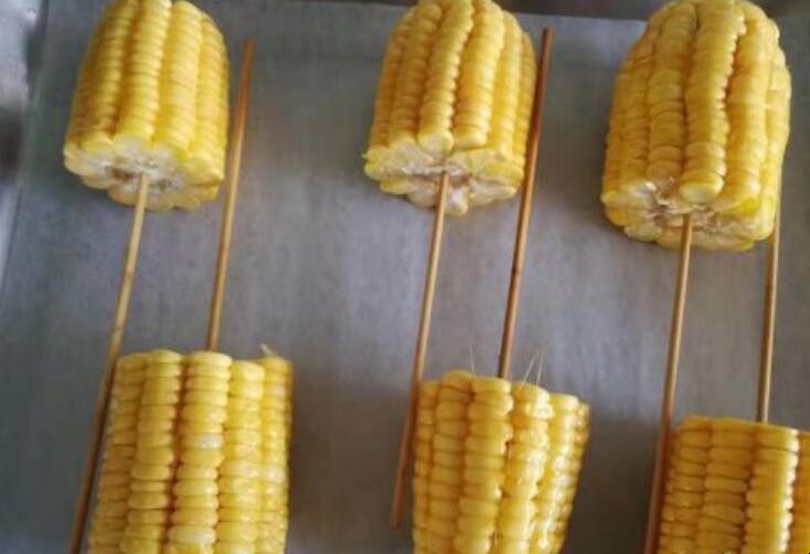 烤箱烤玉米怎么烤