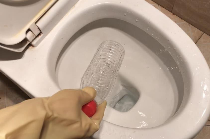 马桶堵了怎样自己快速疏通