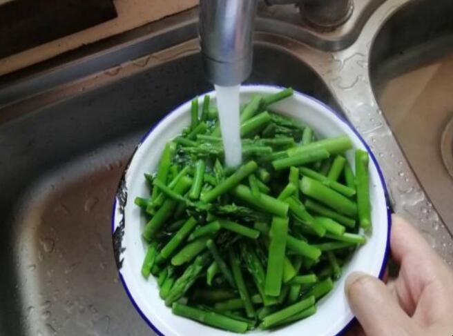 烧芦笋的流程是什么