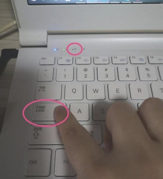 键盘第三个灯怎么关