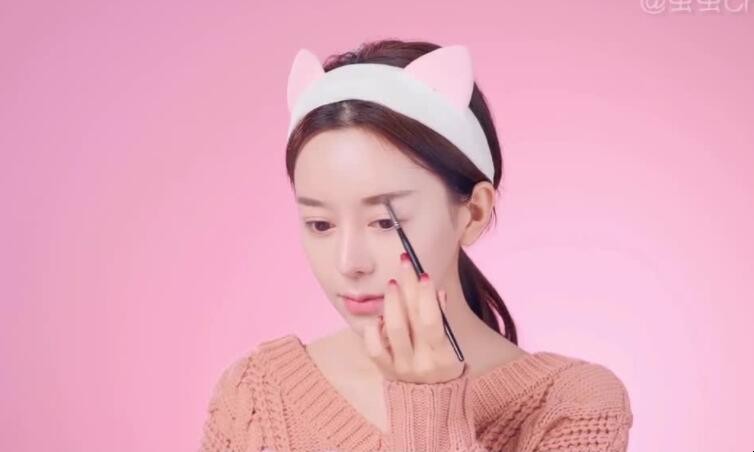 化淡妆需要什么东西