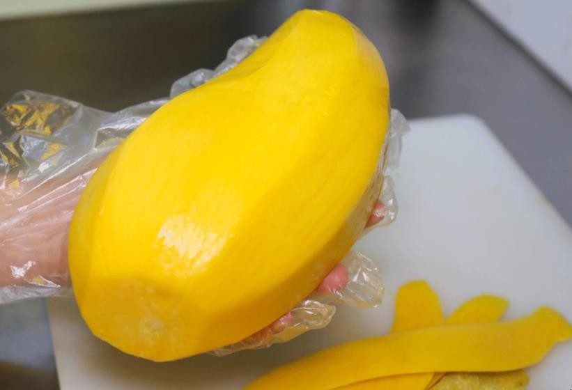 芒果怎么剥皮