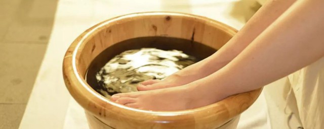 泡脚祛湿的方法 泡脚祛湿的方法有哪些